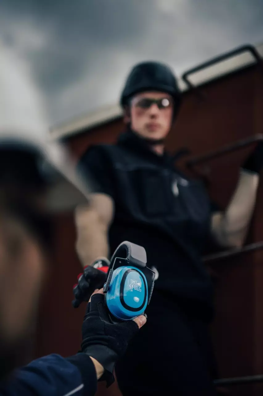 PRO FIT 2402, Protec 26 Ear Defenders, image 4, gallery thumbnail