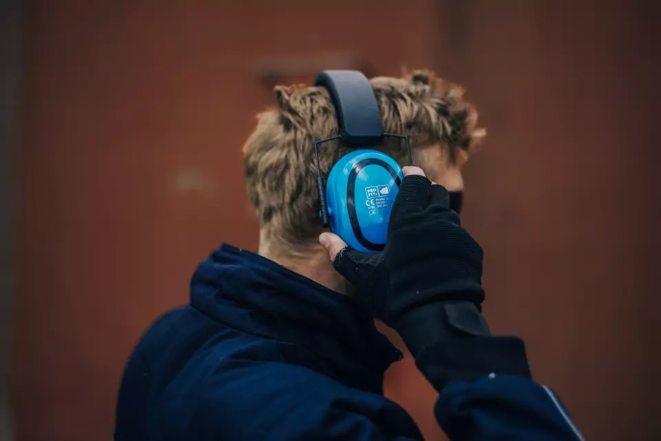 PRO FIT 2402, Protec 26 Ear Defenders, image 3, gallery thumbnail