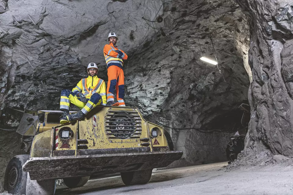 Uvex 88266, Construction Arbetsjacka, gul/blå/varselgul, image 7, gallery thumbnail